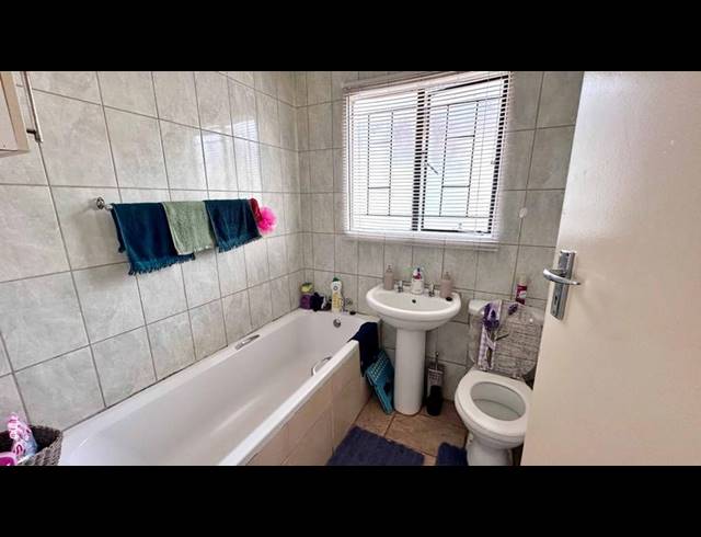 2 BEDROOM HOUSE FOR SALE IN SOSHANGUVE EAST EXT 4